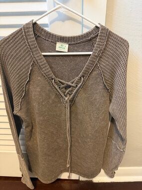 Lace-Up V-Neck Waffle Sleeve Top — Taupe